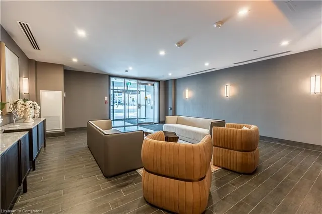 Additional image 4 of 470 Dundas St Unit 518