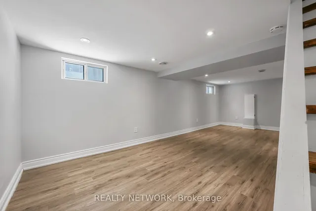 Additional image 22 of 27 Glengrove Ave