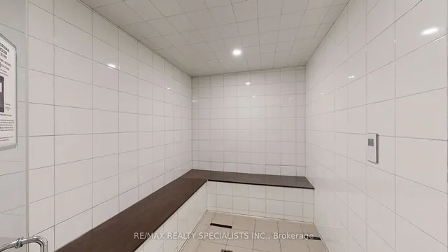 Additional image 17 of 50 Kingsbridge Garden Circ Unit 1807