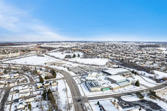 Additional image 40 of 43 Markham Cres