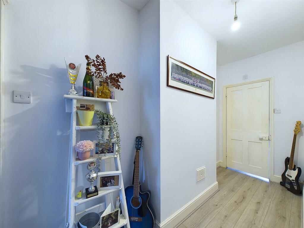 Additional image 5 of Little Roke Avenue, Kenley
