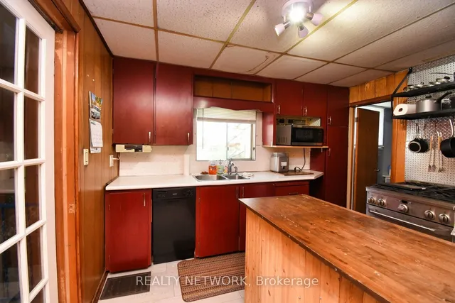 Additional image 11 of 17 Craigroyston Rd