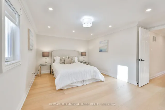 Additional image 22 of 411 Barclay Cres