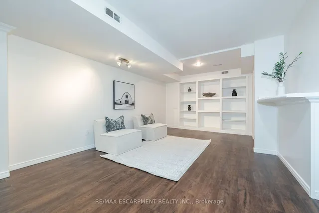 Additional image 30 of 244 Glenashton Dr