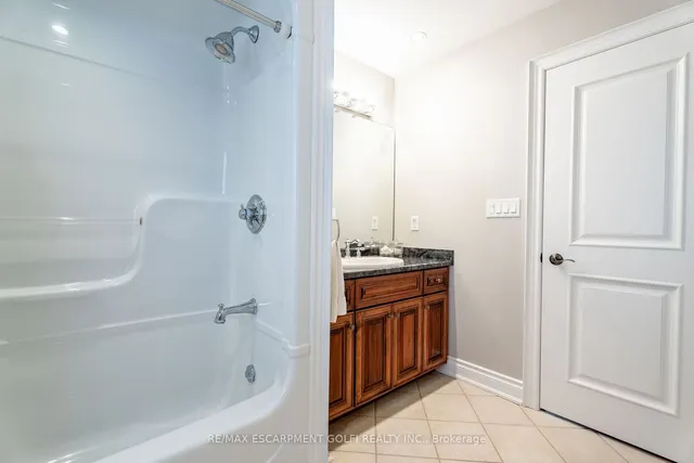 Additional image 26 of 35 Chiara Dr