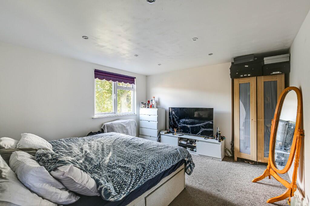 Additional image 11 of Brighton Road, Purley, Croydon(London Borough), CR8