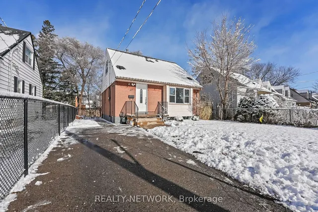 Additional image 30 of 27 Glengrove Ave
