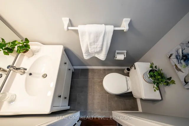 Additional image 24 of 70 Glenashton Dr