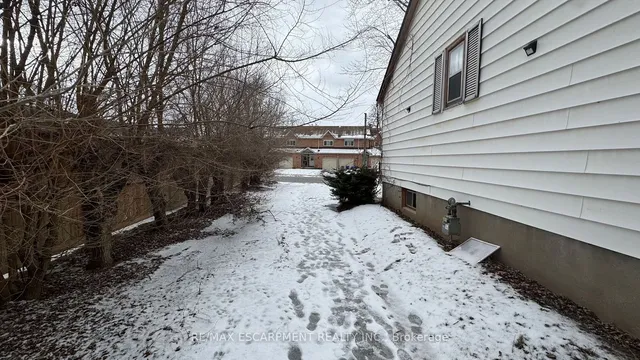 Additional image 8 of 1027 Glendor Ave