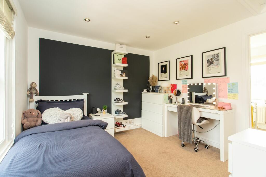 Additional image 13 of The Green, Eythorne, CT15