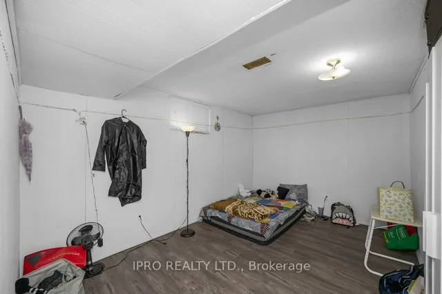 Additional image 28 of 41 Dumbarton Ave