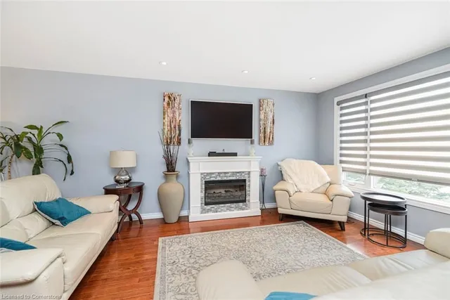 Additional image 7 of 647 Tomahawk Cres