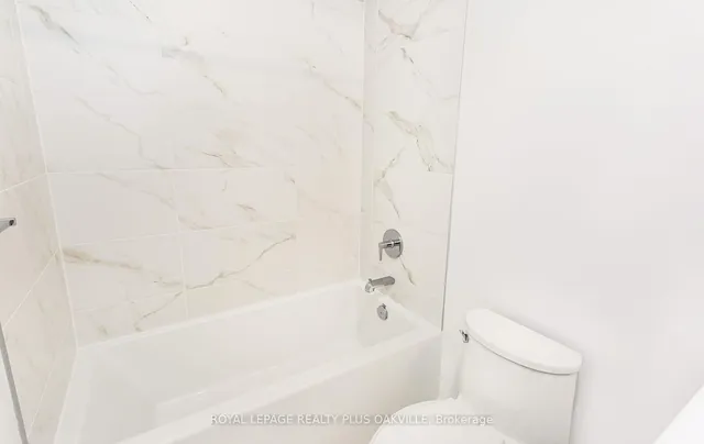 Additional image 25 of 405 Dundas St Unit 238