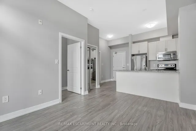 Additional image 16 of 35 SOUTHSHORE Cres Unit 421