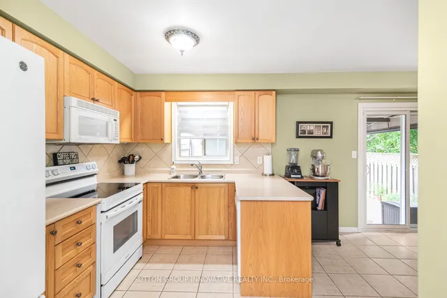 Additional image 11 of 23 Jonathon Crt