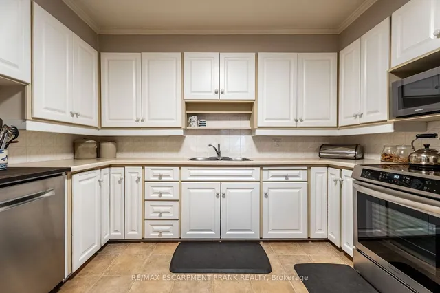 Additional image 17 of 31 Mountain Park Ave