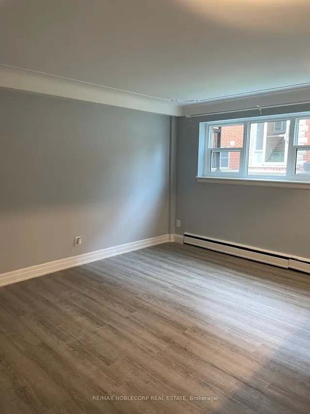 Additional image 11 of 5 Applewood Ave Unit 2