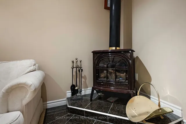 Additional image 37 of 728 Spanish Moss Tr