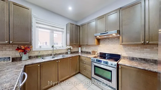 Additional image 12 of 33 Windflower Rd