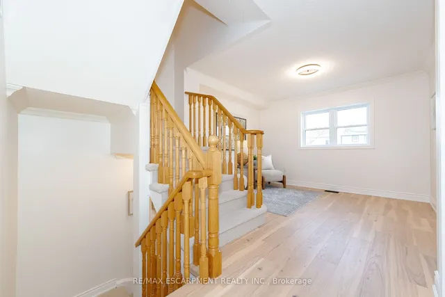Additional image 16 of 244 Glenashton Dr
