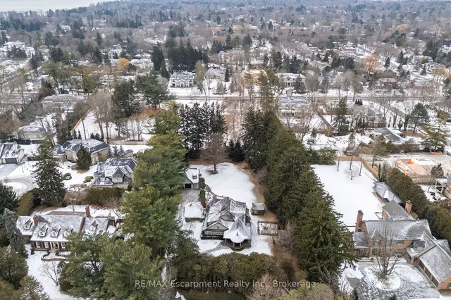 Primary image of 2055 Lakeshore Rd