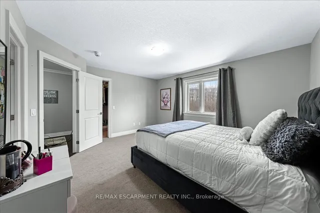 Additional image 25 of 75 Southshore Cres