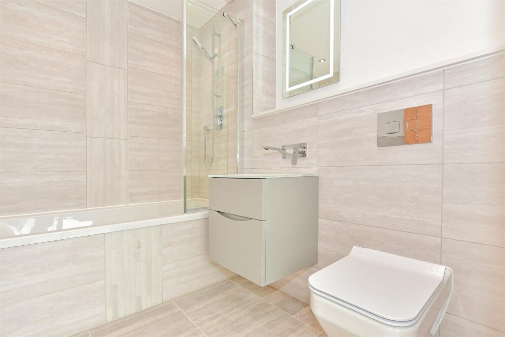 Additional image 10 of Ocean View, Fitzroy Avenue, Broadstairs, Kent