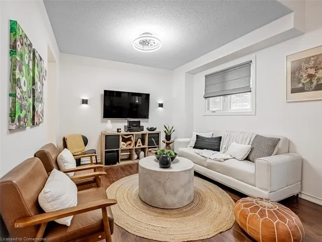 Additional image 6 of 137 Cove Cres