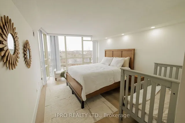 Additional image 35 of 50 Eglinton Ave Unit 408