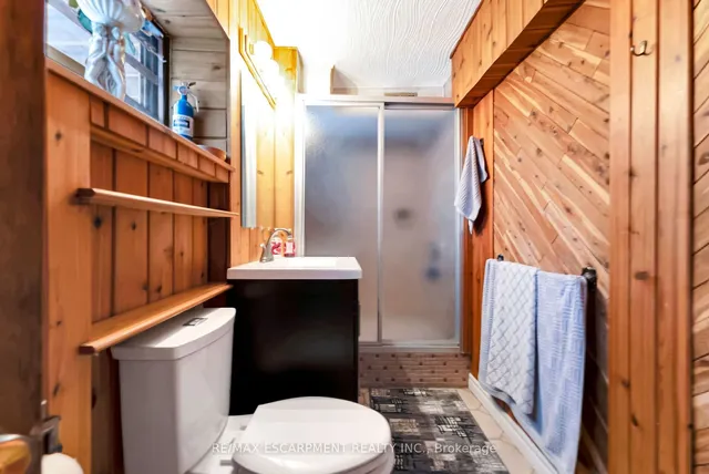 Additional image 35 of 5467 Sixth Line