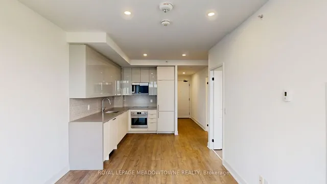 Additional image 3 of 2481 Taunton Rd Unit 805