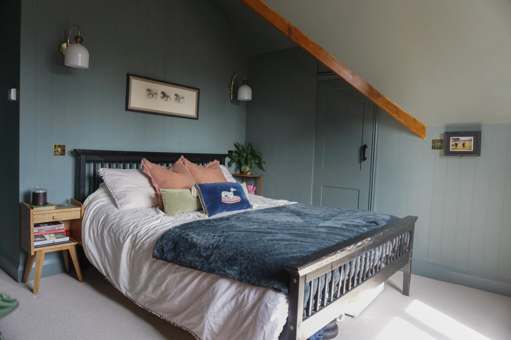 Additional image 9 of Plough Lane, Purley, CR8