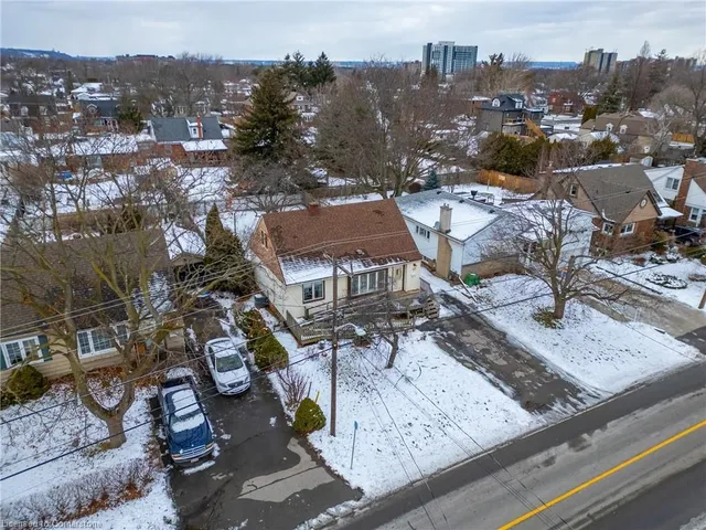 Additional image 42 of 59 Mountain Ave