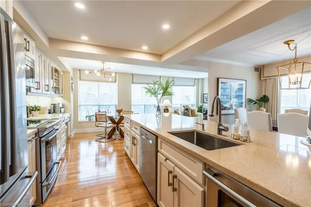 Additional image 15 of 442 Maple Ave Unit 604