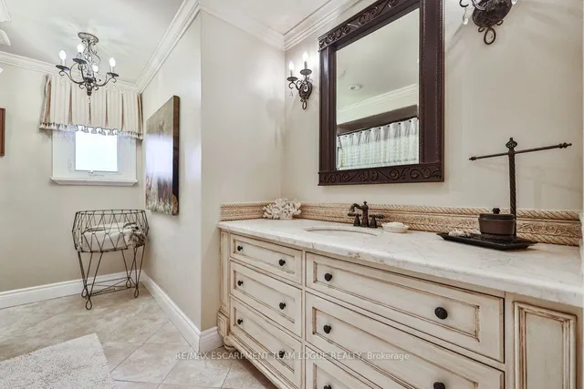 Additional image 30 of 2215 Vista Dr