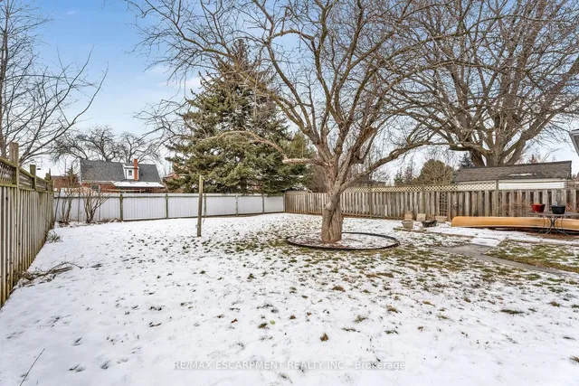 Additional image 38 of 59 Mountain Ave