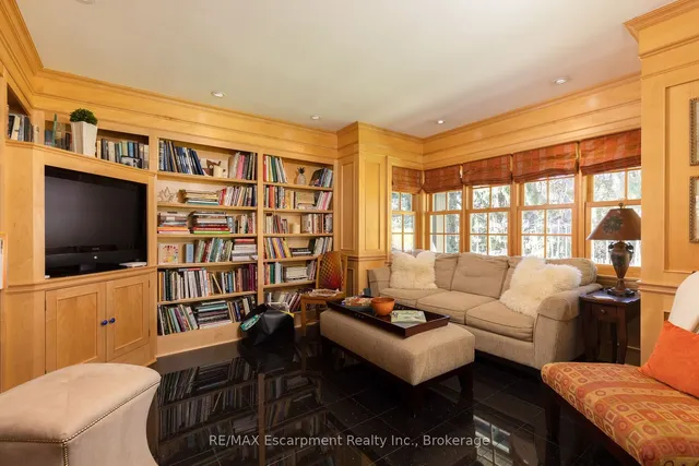 Additional image 29 of 2055 Lakeshore Rd