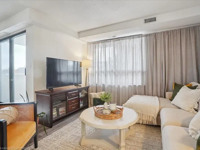 Additional image 5 of 432 Main St Unit 504