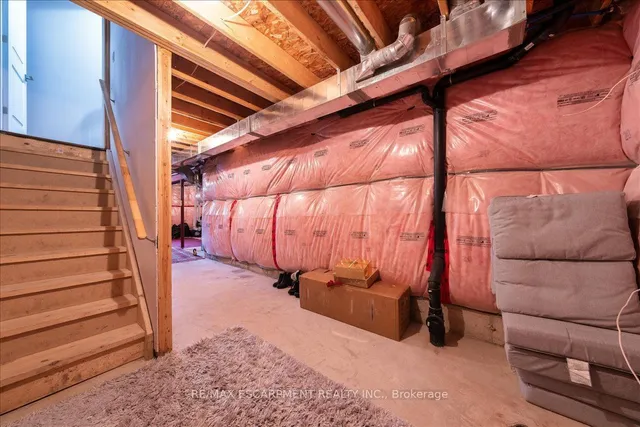 Additional image 37 of 75 Southshore Cres