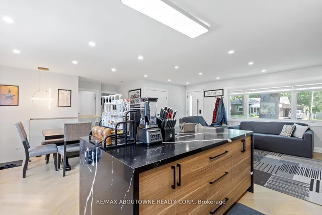 Additional image 16 of 1302 Dunbar Rd