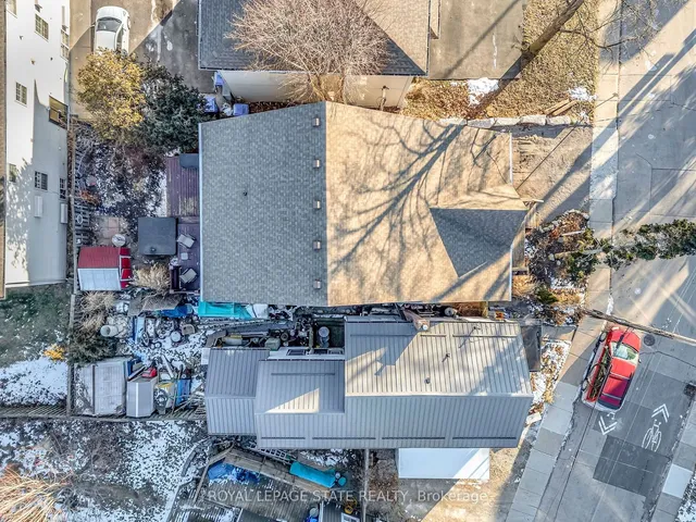 Additional image 40 of 53 Woodbine Cres