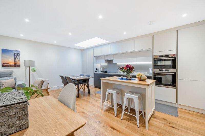 Additional image 5 of Foxley Lane, West Purley