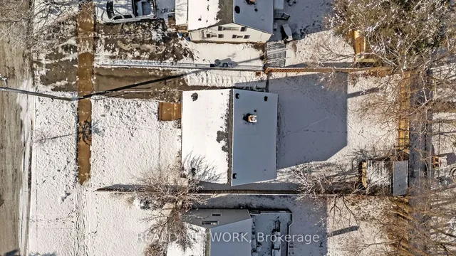 Additional image 35 of 27 Glengrove Ave