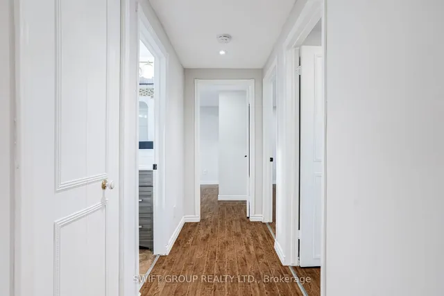 Additional image 17 of 2 Buffalo Crt