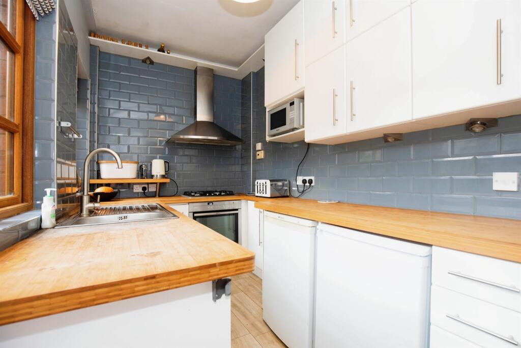 Additional image 11 of Henry Street, Kenilworth