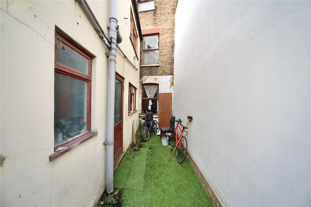 Additional image 19 of Wrotham Road, Gravesend, Kent, DA11
