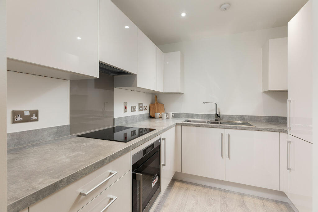 Additional image 4 of Whiting Avenue, Greenhithe, Kent, 
DA9 9YW.