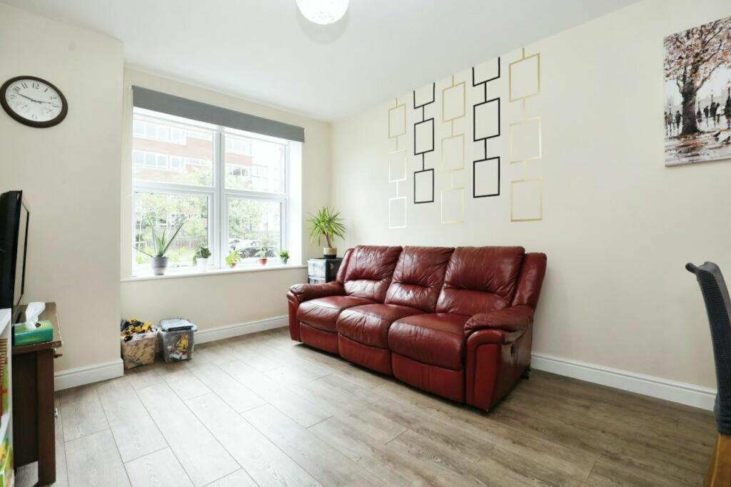 Additional image 4 of Woodside Park, Rugby, CV21