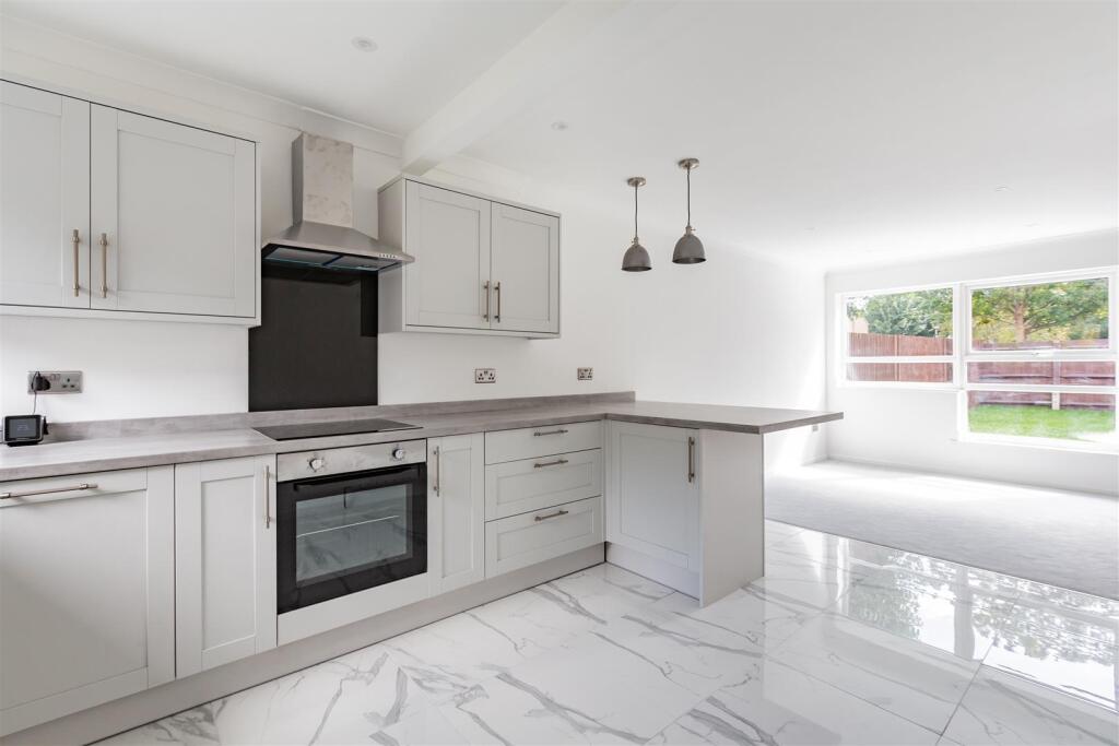 Additional image 2 of Farm Holt, New Ash Green