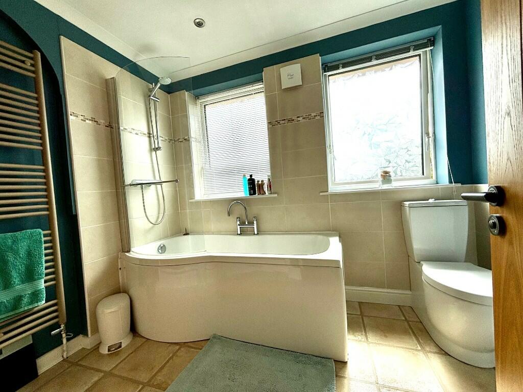 Additional image 21 of Lea Shaw, DE4